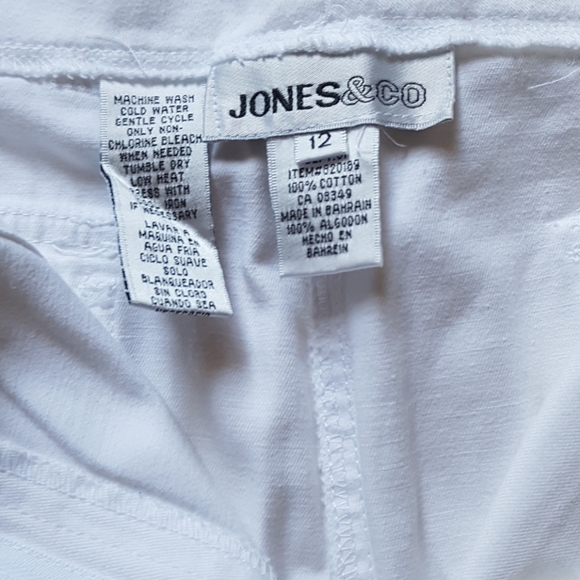 Shorts - Picture 3 of 3